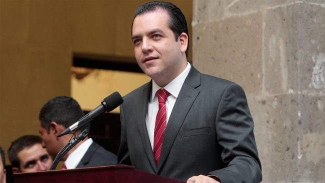 Roberto Albores Gleasson, senador por Chiapas.