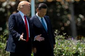 Donald Trump, presidente de Estados Unidos, y su par chino, Xi Jinping, en imagen de abril pasado en Florida/Foto Afp
