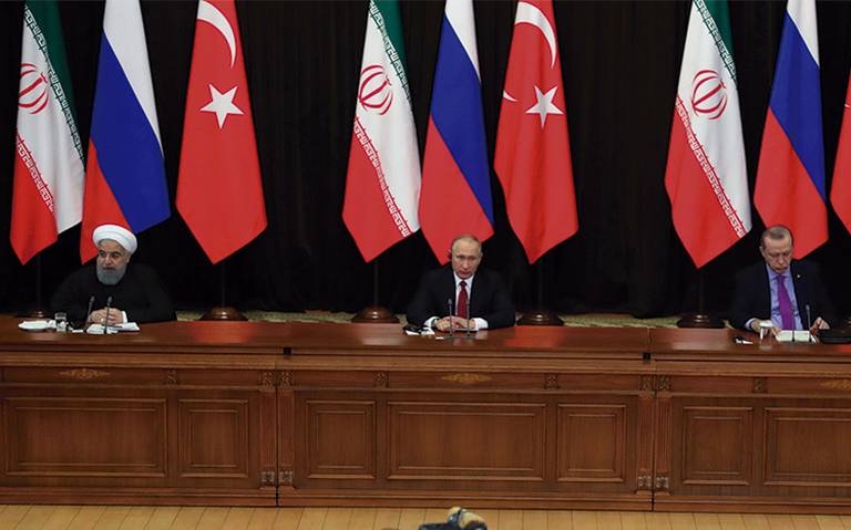 Los presidentes de Irán, Hassan Rouhani; Rusia, Vladimir Putin, y Turquía, Reccep Tayyip Erdogan, en Sochi. Foto/Reuters.