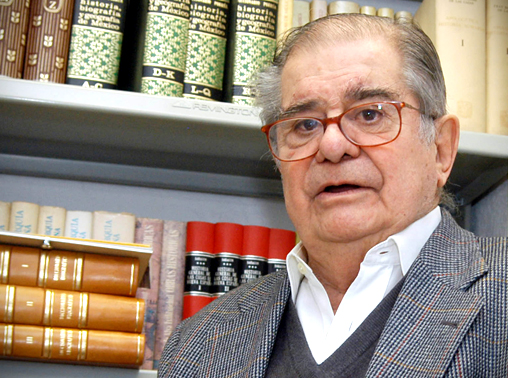 Miguel León Portilla, investigador dotado con las herramientas de distintas disciplinas del conocimiento: Antropología, Psiquiatría y sociología.