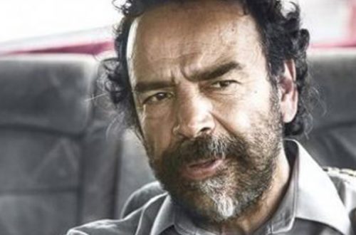 En ‘Narcos’, Alcázar encarna al capo colombiano Gilberto Rodríguez Orejuela, líder del extinto cártel de Cali. Fotograma de la serie emitida por Netflix.