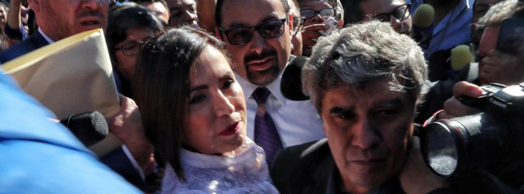 Rosario Robles, al llegar a la audiencia en un juzgado del Reclusorio Sur, el 8 de agosto de 2019. Foto Marco/ Peláez