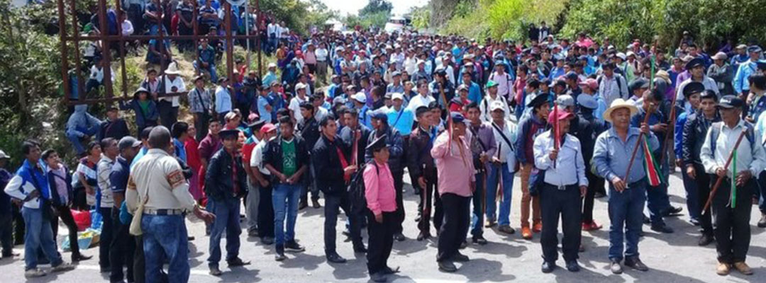 A raíz de un conflicto político, pobladores Oxchuc, Chiapas tomaron las oficinas del Ayuntamiento. Foto/La Jornada