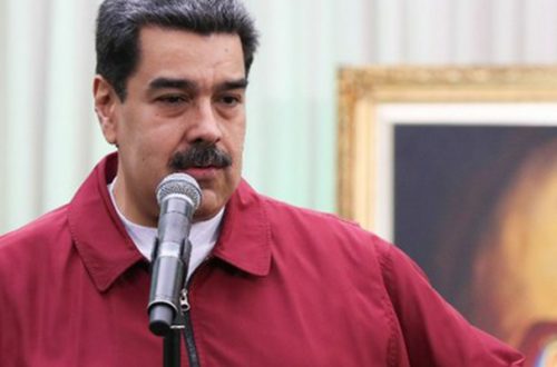 "Es un hombre (...) que engaña, que vive de la guerra psicológica (...)", dijo el mandatario venezolano refiriéndose a Pompeo. Foto Afp