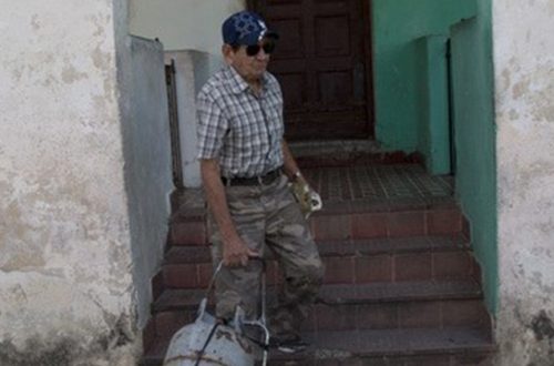 El gobierno de Cuba pidió a sus ciudadanos que se preparen para enfrentar escasez de gas. Foto Ap
