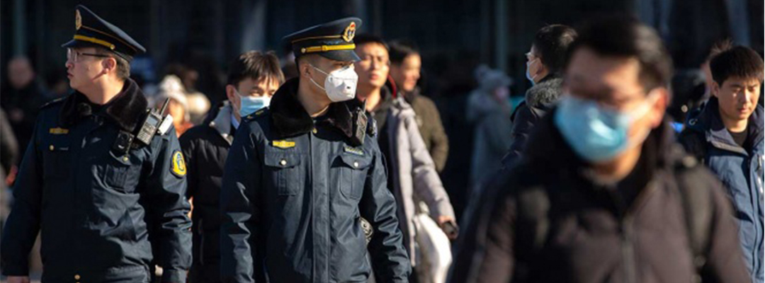 El presidente chino, Xi Jinping, dijo este lunes que el nuevo virus debe ser 'absolutamente detenido', en su primera declaración pública sobre la cuestión. Fotos Ap y Reuters