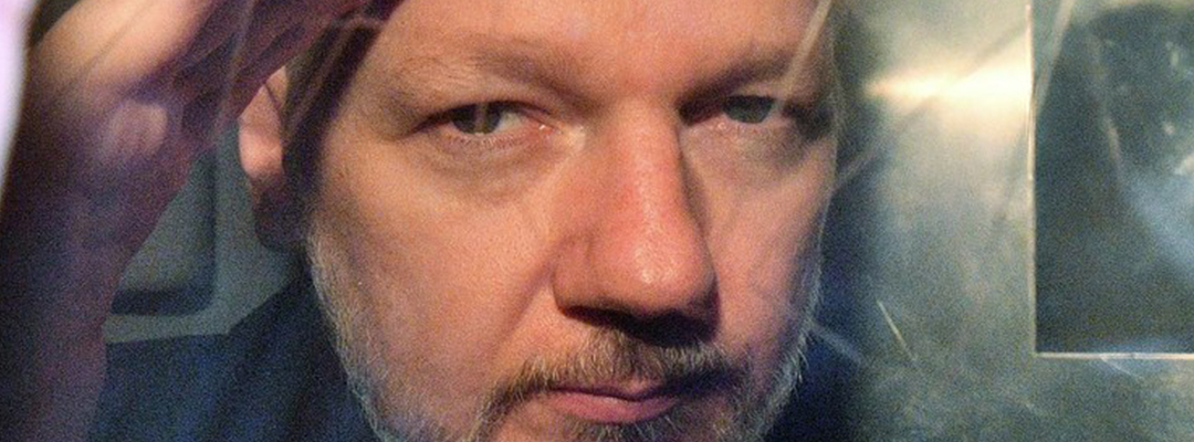 Julián Assange en el pasado sufrió problemas pulmonares. Foto Afp