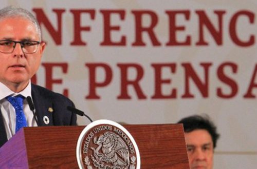 Christian Morales Furhimann, representante de la OPS/OMS en México, durante la conferencia matutina del presidente Andrés Manuel López Obrador. Foto Notimex