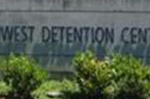 Centro de Detención del Noreste, localizado en Tacoma. Foto tomada del sitio https://www.ice.gov/es/detention-facility/centro-de-detencion-de-northwest-tacoma