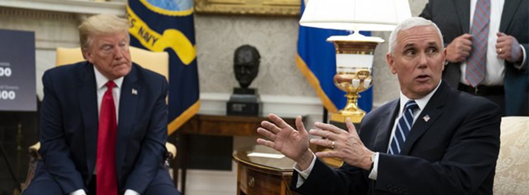 El presidente Donald Trump y el vicepresidente Mike Pence, durante una reunión sobre el coronavirus con el gobernador de Luisiana, John Bel Edwards, hoy en la Casa Blanca. Foto Ap