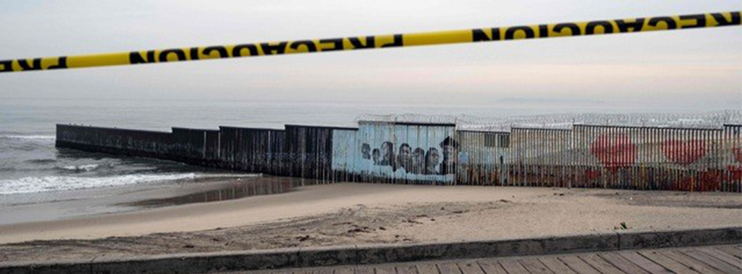 En Playas de Tijuana, Baja California, en la frontera entre EU y México. Foto Afp