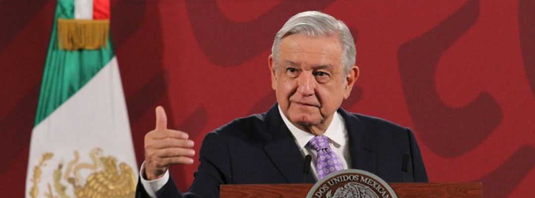 El presidente Andrés Manuel López Obrador, en la conferencia, dice que "ya estamos domando" la pandemia de Covid-19. Foto Notimex