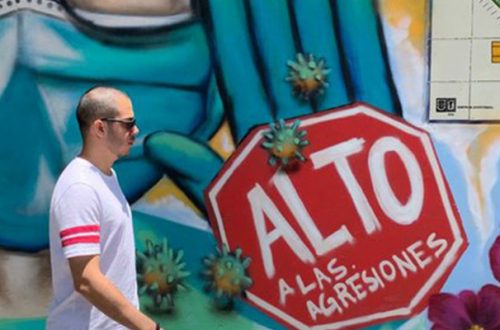 Artistas urbanos se solidarizan con doctores y enfermeras agredidos por atender Covid-19, la imagen en la alcaldía Álvaro Obregón. Foto: Alfredo Domínguez