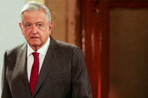El presidente López Obrador en conferencia mañaneras. Foto Cuartoscuro.
