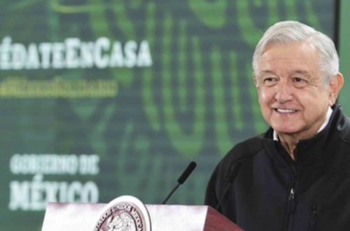 El presidente Andrés Manuel López Obrador durante su conferencia matutina en Oaxaca. Foto Presidencia