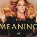 La autobiografía de la cantante Mariah Carey contó con la colaboración con Michaela Angela Davis, quien es reconocida en el mundo de la moda, el periodismo y el activismo. Foto tomada de www.facebook.com/mariahcarey