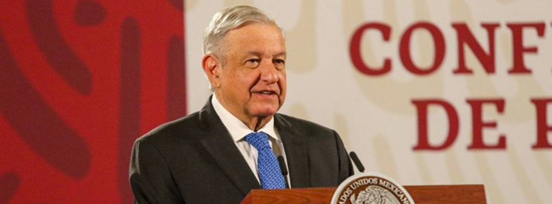 El presidente Andrés Manuel López Obrador hoy durante su conferencia de prensa matutina en Palacio Nacional. Foto Cuartoscuro