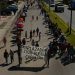 Mueres del Ejido Puebla, en el municipio de Chenalhó, durante una marcha para solicitar intervención de las autoridades toda vez que su comunidad ha sido desplazada por la violencia ejercida por grupos paramilitares. Foto Cuartoscuro / archivo