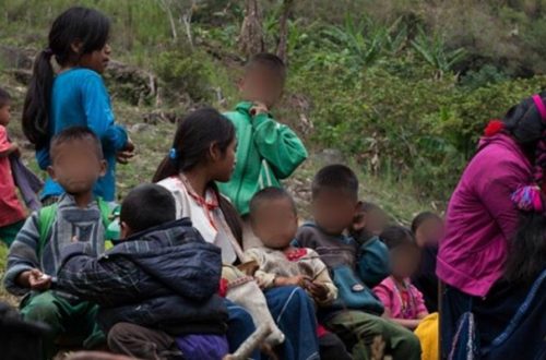Niños desplazados de Aldama Chiapas, en imagen de archivo. Foto Carlos Ogaz, cortesía Frayba.
