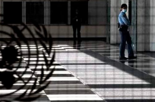 Estados Unidos señaló una vez más a China como responsable de la propagación del coronavirus en el mundo en una videoconferencia del Consejo de Seguridad de la ONU. Foto Afp