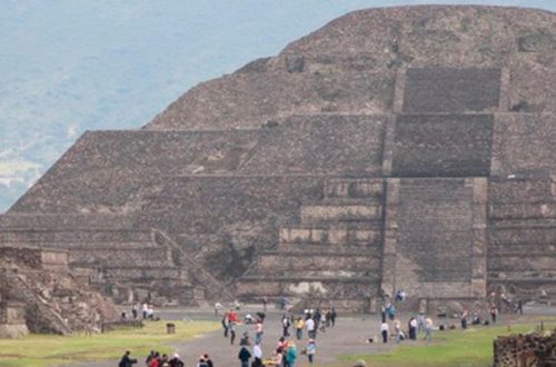 En su primer día de reapertura, la Zona Arqueológica de Teotihuacán había registrado una afluencia de 400 personas hasta las 11:00 horas. El horario de cierre es a las 15 horas. Foto Javier Salinas Cesáreo