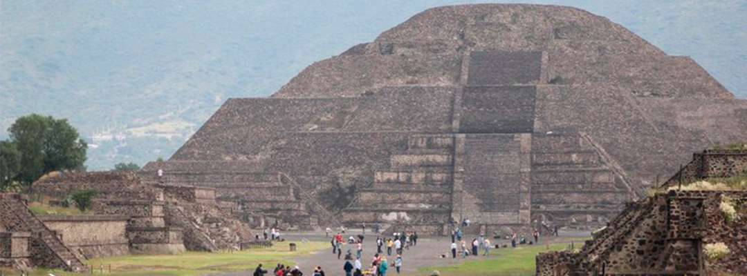 En su primer día de reapertura, la Zona Arqueológica de Teotihuacán había registrado una afluencia de 400 personas hasta las 11:00 horas. El horario de cierre es a las 15 horas. Foto Javier Salinas Cesáreo