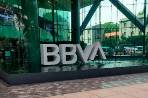 BBVA, banco de mayor presencia en el sistema financiero mexicano, ejecutó dos envíos entre el 3 de noviembre y el 19 de noviembre de 2015 a esa misma entidad financiera, por 192 mil 918 dólares. Foto Julio Gutiérrez / Archivo
