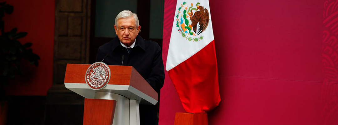 El presidente López Obrador encabezó hoy en Palacio Nacional la ceremonia por la nueva era en el ámbito de la justicia laboral. Foto Cristina Rodríguez