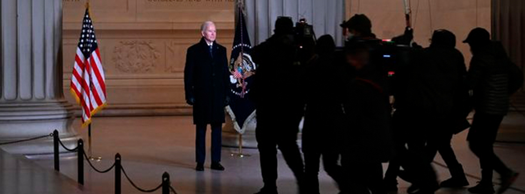 Joe Biden posa para los fotógrafos. Foto Afp