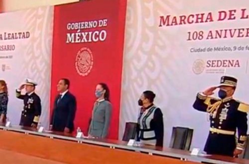 El presidente Andrés Manuel López Obrador al encabezar la ceremonia por el 108 Aniversario de la Marcha de la Lealtad. Imagen: Captura de video