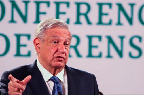 El presidente Andrés Manuel López Obrador durante conferencia de prensa este 26 de febrero de 2021. Foto Cuartoscuro