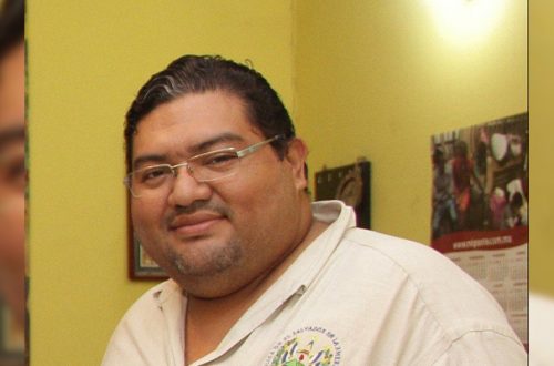 Azúcar Hernández llevaba poco más de cinco años como cónsul de El Salvador en Tapachula.