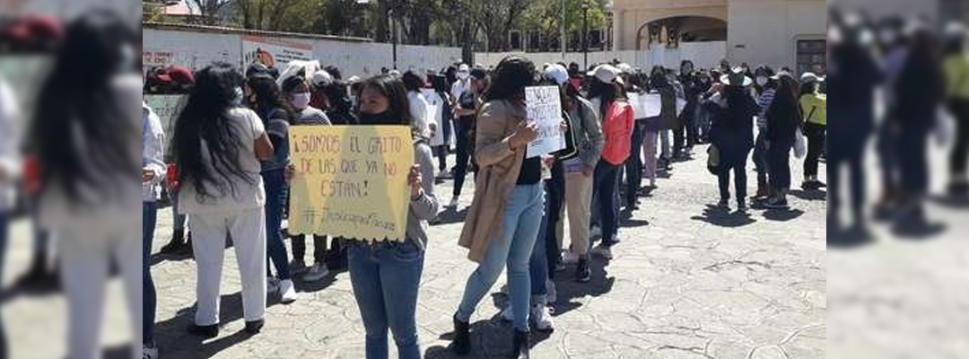 Jóvenes se manifestaron en Chiapas para exigir justicia por el asesinato de Mariana Sánchez Dávalos, pasante de medicina. Foto ‘La Jornada’ / Archivo