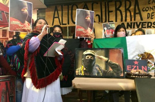 Foto archivo de la celebración de 37 años del levantamiento del EZLN por parte de comunidades indígenas en las oficina del INPI.