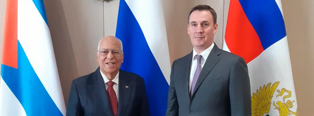 El viceprimer ministro de Cuba, Ricardo Cabrisas Ruiz, y el ministro de Agricultura de Rusia, Dimitri Patrushev, durante una reunión en Moscú en junio de 2019. Foto @CubaMINREX