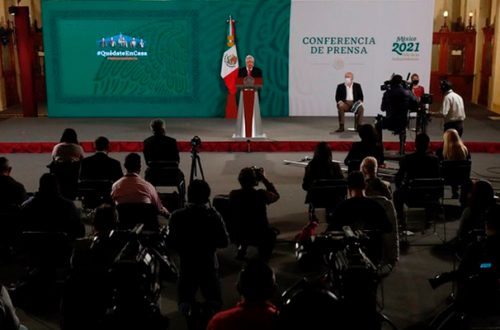 El presidente Andrés Manuel López Obrador durante conferencia matutina. Foto Cuartoscuro