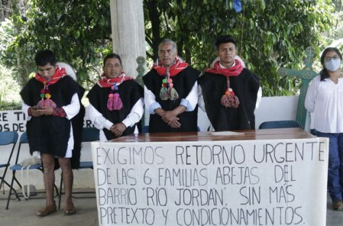 Las Abejas de Acteal piden el regreso seguro de familias desplazadas de la comunidad Los Chorros, en Chenalhó. Foto Tomada del Twitter @AbejasDeActeal