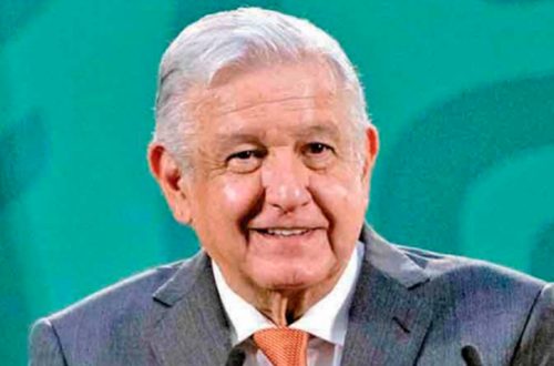 En su conferencia matutina, el presidente López Obrador dijo que el INE está incluido en la reforma administrativa del gobierno. Foto: Especial(Excélsior)