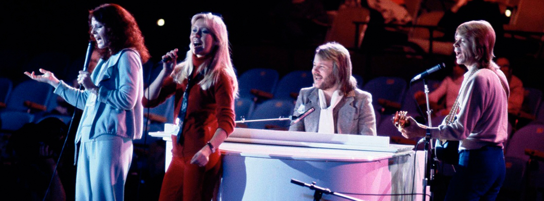 (De Izq. a der.) Anni-Frid Lyngstad, Agnetha Foltskog, Benny Andersson y Bjorn Ulvaeus, mejor conocidos como ABBA, durante una presentación en la Asamblea General de las Naciones Unidas, en Nueva York, durante la grabación del especial de NBC-TV ‘El concierto de Música para UNICEF’, el 9 de enero de1979. Foto Ap