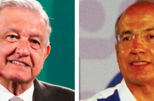 El presidente Andrés Manuel López Obrador (izq.) sostuvo que su gobierno podría cooperar con la CPI para indagar a Felipe Calderón, sólo si ésta se lo pide. Fotos archivo: Cuartoscuro