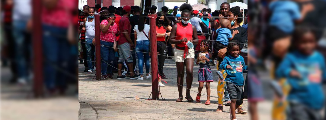 En operación hormiga, han salido un promedio de 10 a 12 mil migrantes haitianos de Chiapas. Foto: Cuartoscuro