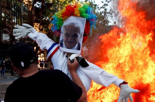 Protesta contra Sebastián Piñera, presidente de Chile, el 18 de octubre pasado. Foto Afp