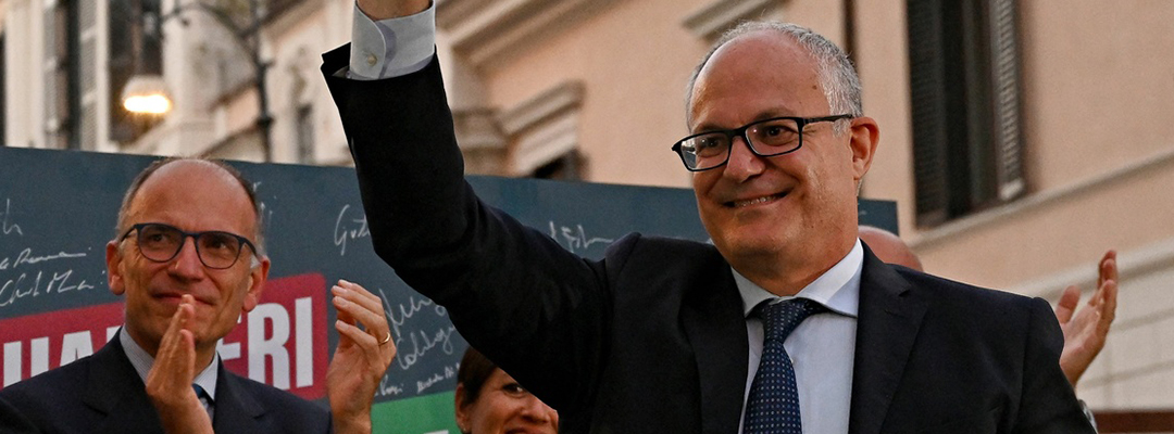 Roberto Gualtieri celebra el triunfo de la izquierda italiana, que también se dio en Milán, Bolonia, Nápoles y Turín, entre otras. Foto Afp