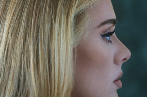 ‘Easy on me’ será el primer tema promocional de ‘30’, disco de la cantante Adele. Foto tomada del sitio de https://www.facebook.com/adele
