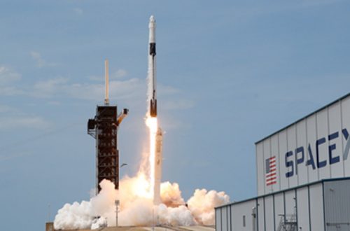 Despegue de un cohete Falcon 9 desde el Centro Espacial de la NASA en Cabo Canaveral (EE.UU.), el 30 de mayo de 2020. Joe Skipper / Reuters