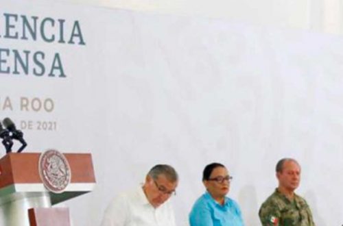 El presidente Andrés Manuel López Obrador durante su conferencia matutina en Quintana Roo. Foto: Presidencia