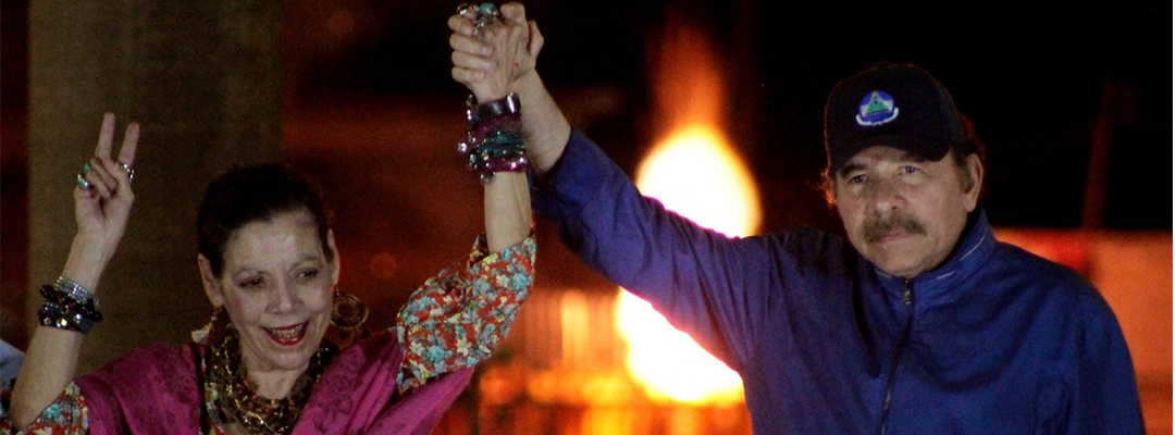 Daniel Ortega y su esposa, la vicepresidenta Rosario Murillo, en imagen de archivo. Foto Afp