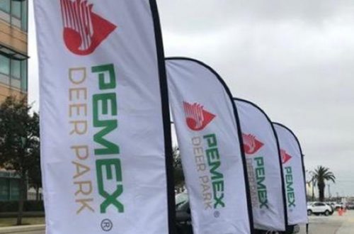 Las instalaciones de Deer Park, ya con emblemas de Pemex. Foto tomada del Twitter de @AliciaKerber