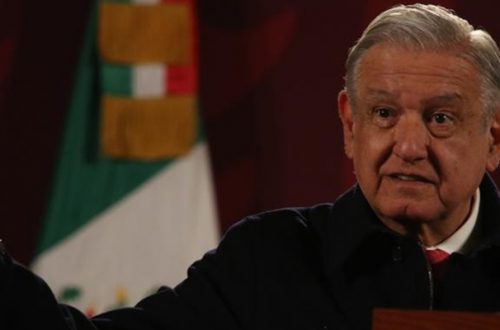 El presidente López Obrador en su conferencia matutina desde Palacio Nacional, el 4 de enero de 2022. Foto María Luisa Severiano