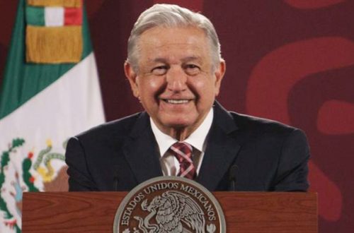 El presidente de México, Andrés Manuel López Obrador, durante su conferencia matutina en Palacio Nacional, en la Ciudad de México, el 25 de abril de 2022. Foto Pablo Ramos